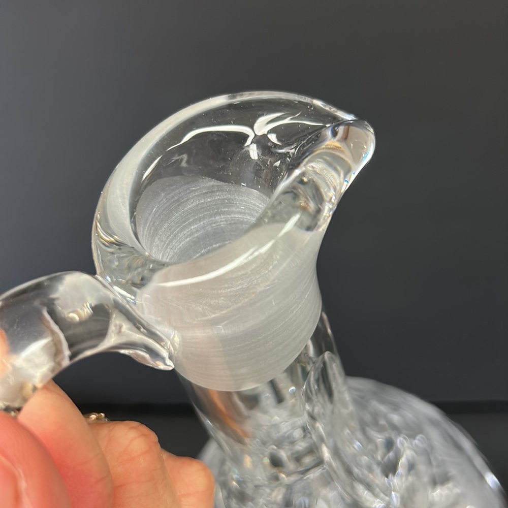 Vintage 15.5” cut crystal tall ewer with etched floral design matching stopper - Picture 6 of 12